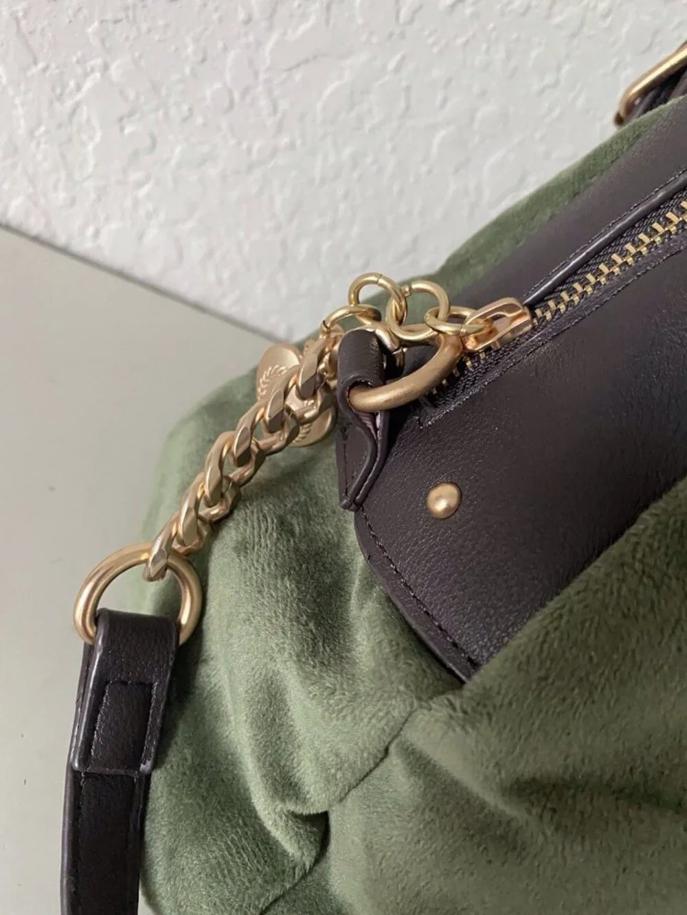 Juicy Couture The Key To Juicy Satchel Crossbody Super Greens Velvet Charm NEW